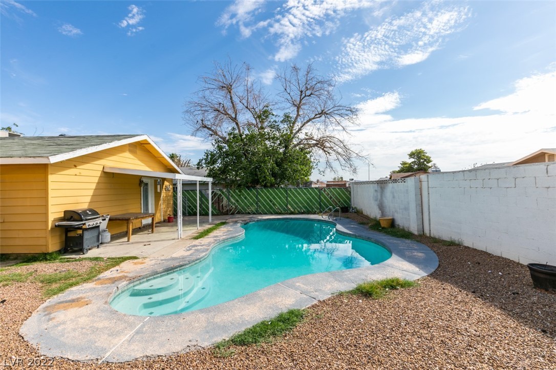 5194 Saratoga Drive