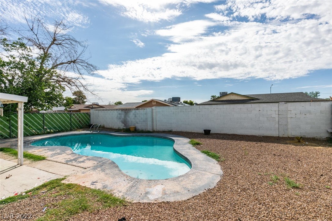 5194 Saratoga Drive