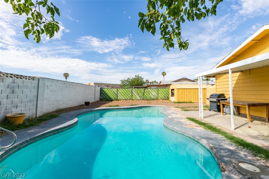 5194 Saratoga Drive