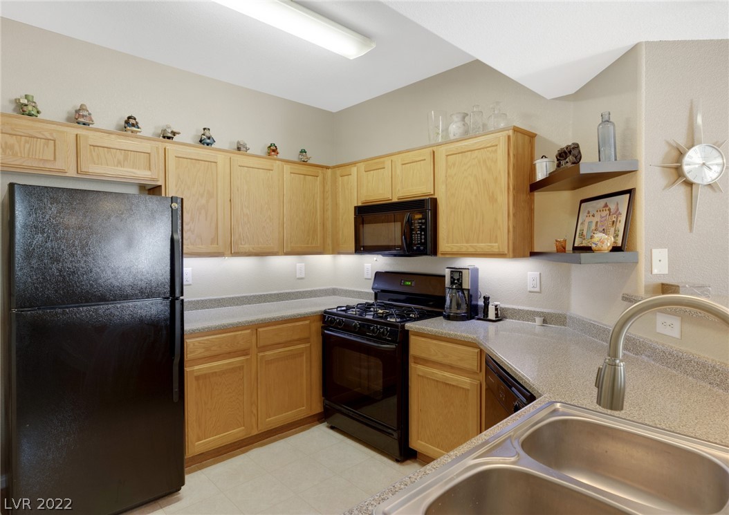 5855 Valley Drive Unit: 2183