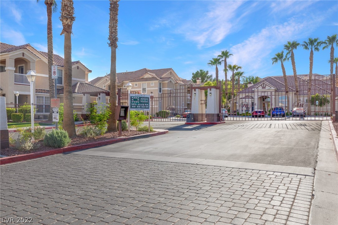 5855 Valley Drive Unit: 2183