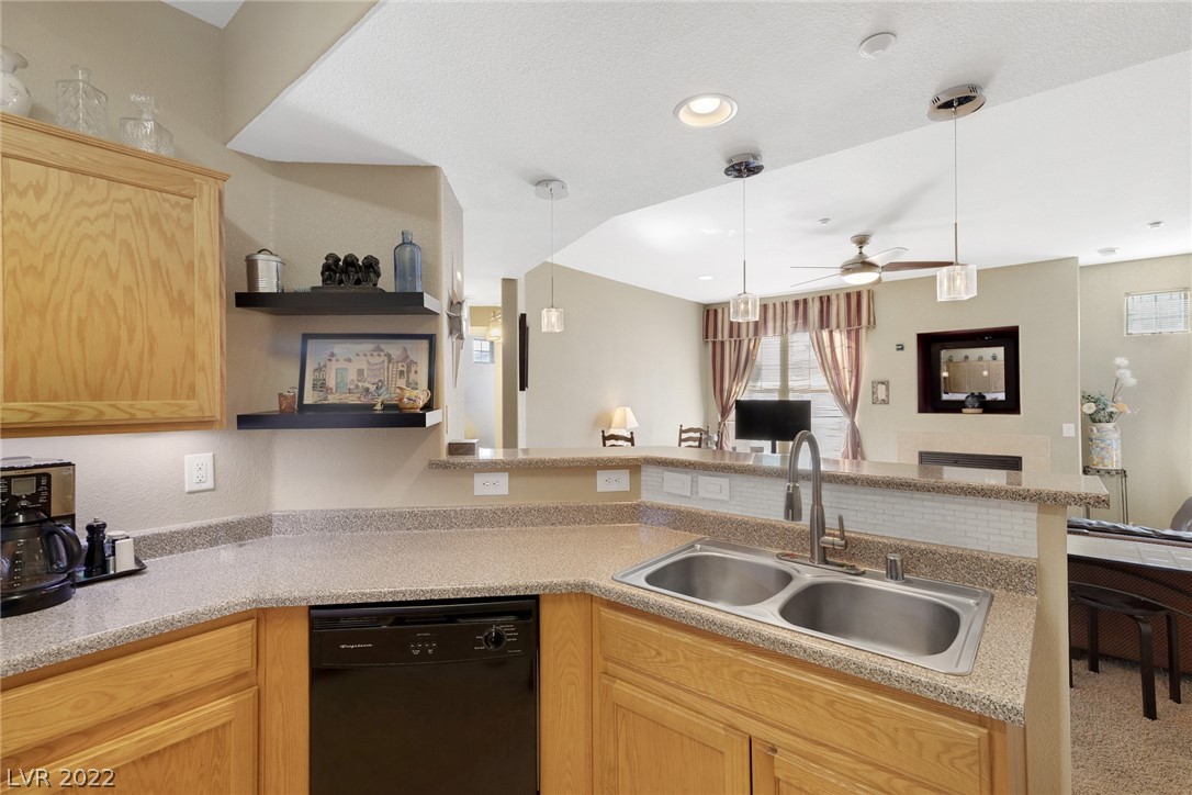 5855 Valley Drive Unit: 2183