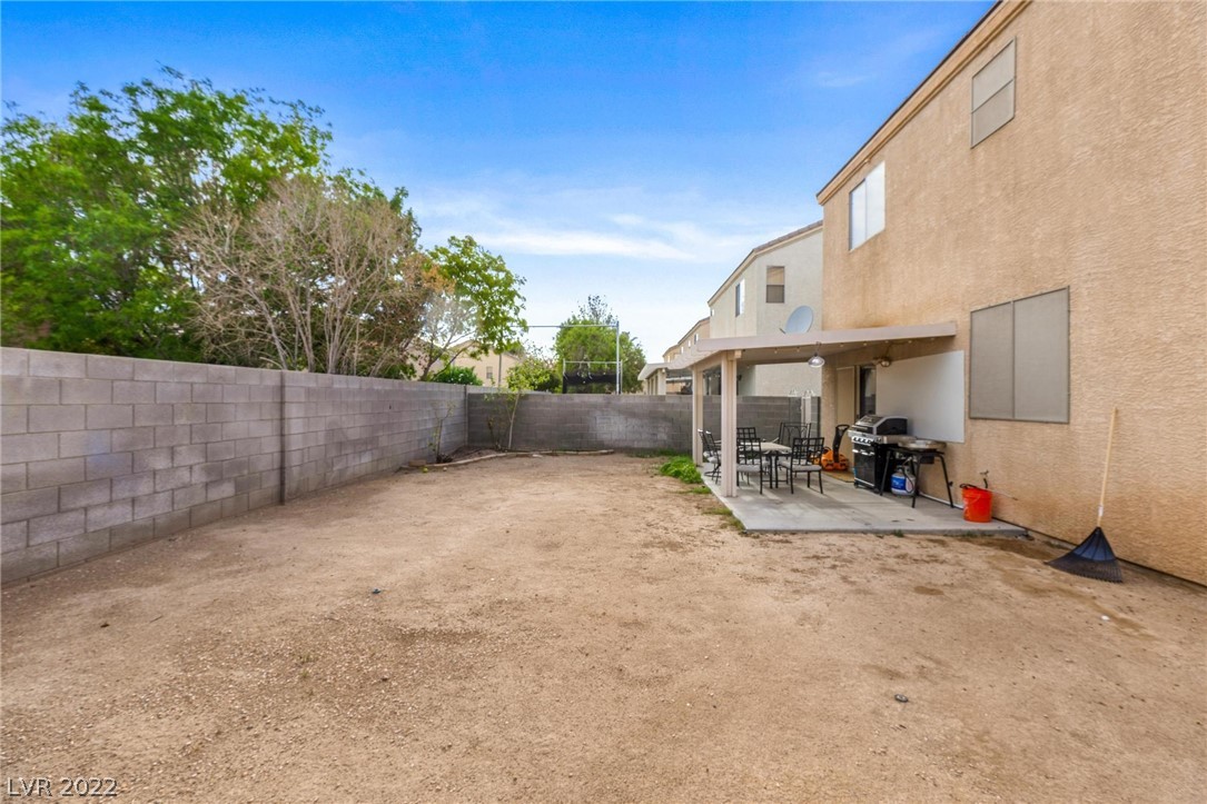 5933 Spinnaker Point Avenue