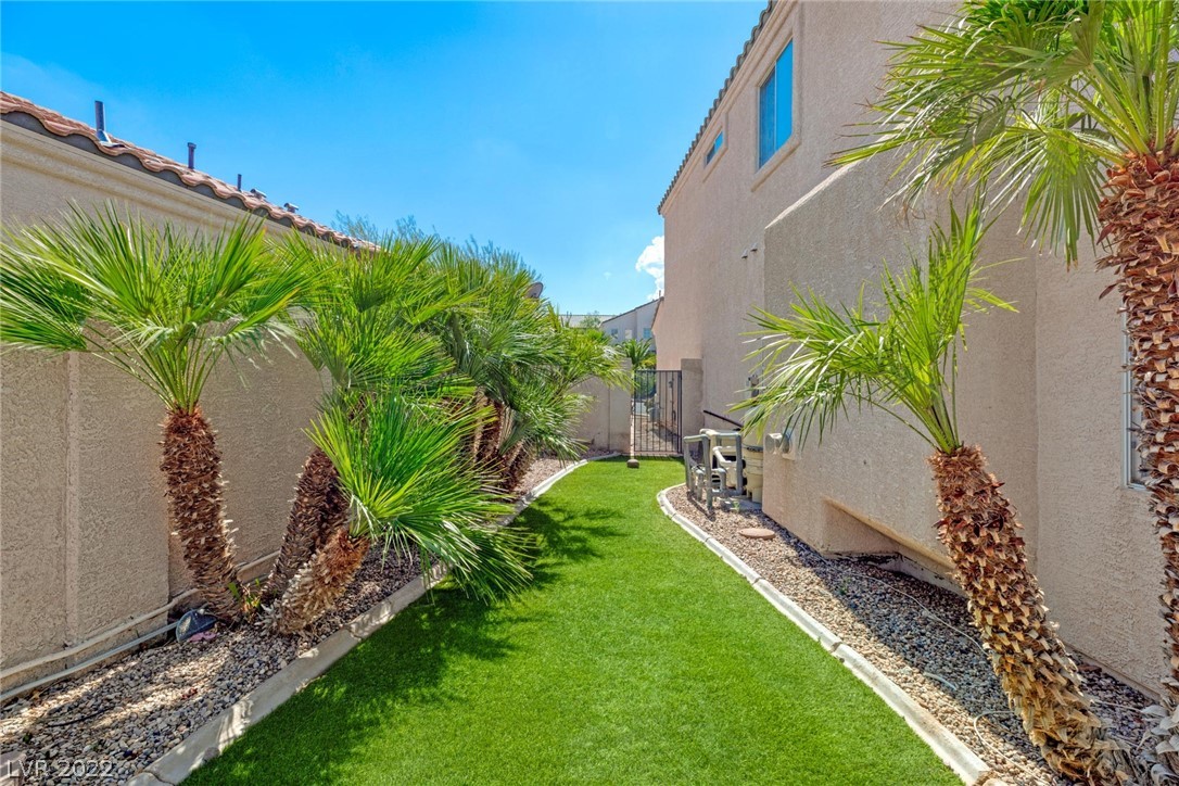 1246 Emerald Crest Street