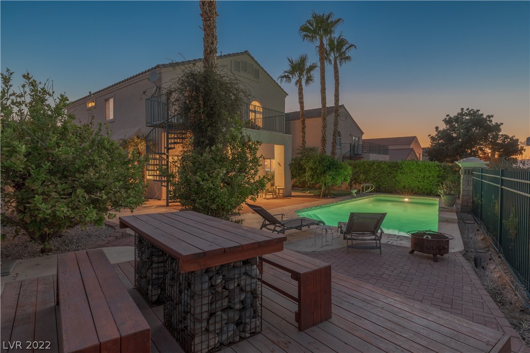 1246 Emerald Crest Street