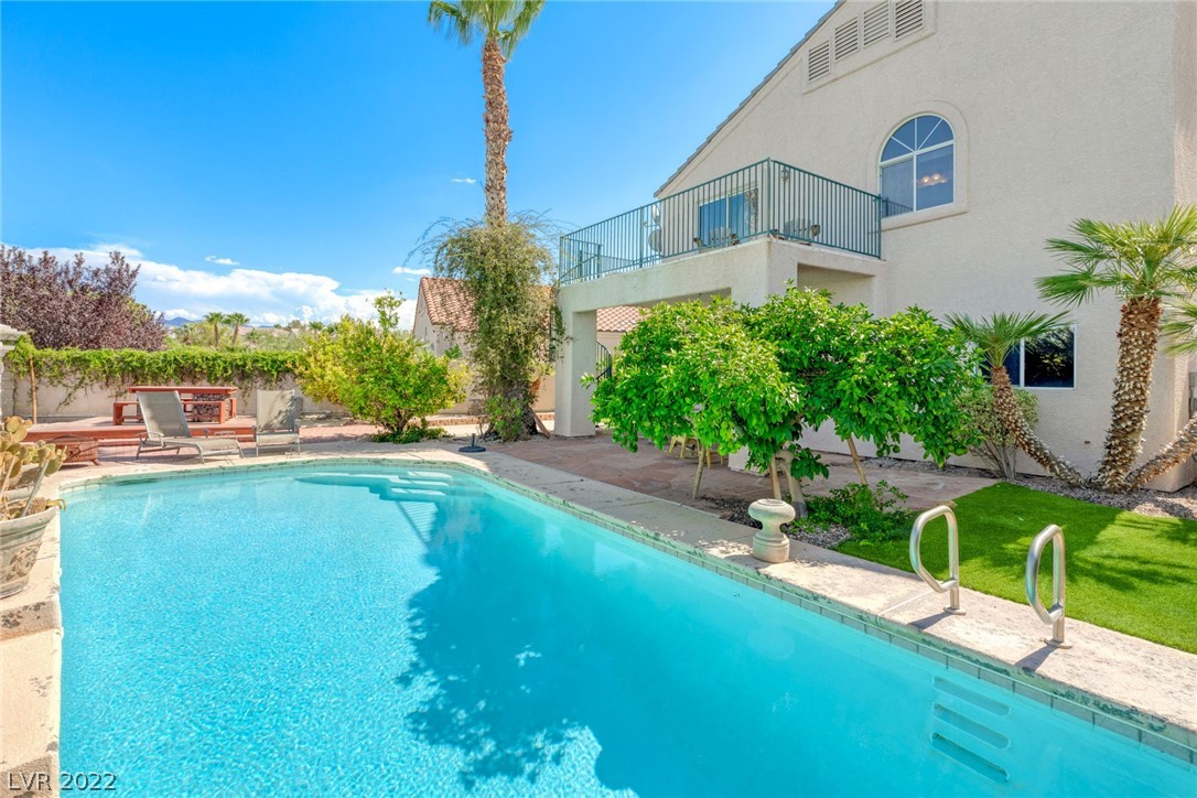 1246 Emerald Crest Street