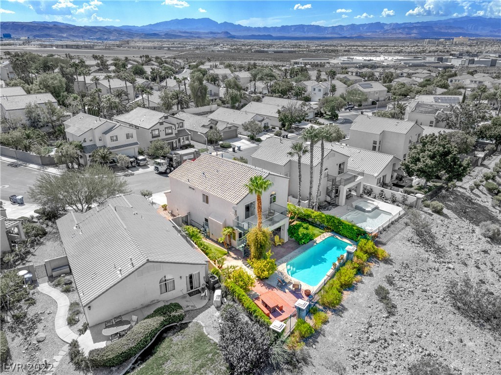 1246 Emerald Crest Street