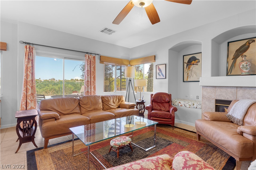 1246 Emerald Crest Street