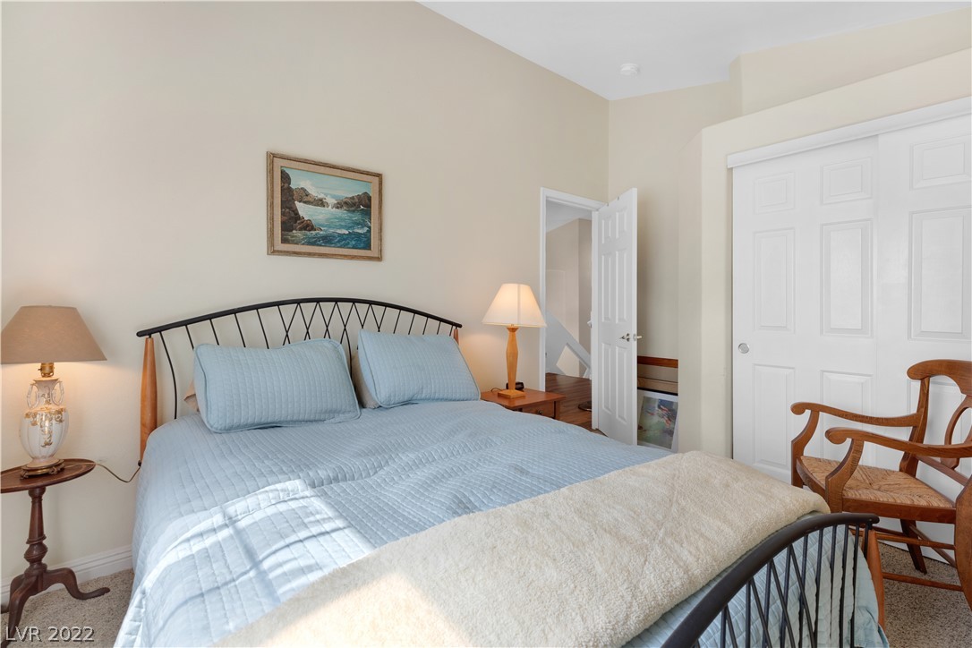 1246 Emerald Crest Street