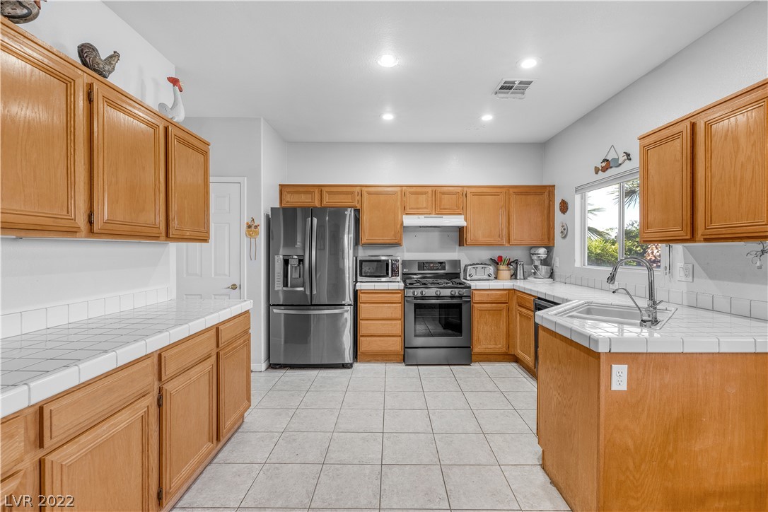 1246 Emerald Crest Street