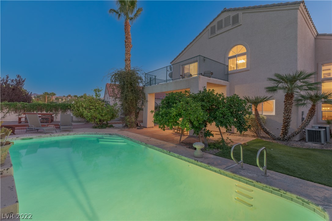 1246 Emerald Crest Street