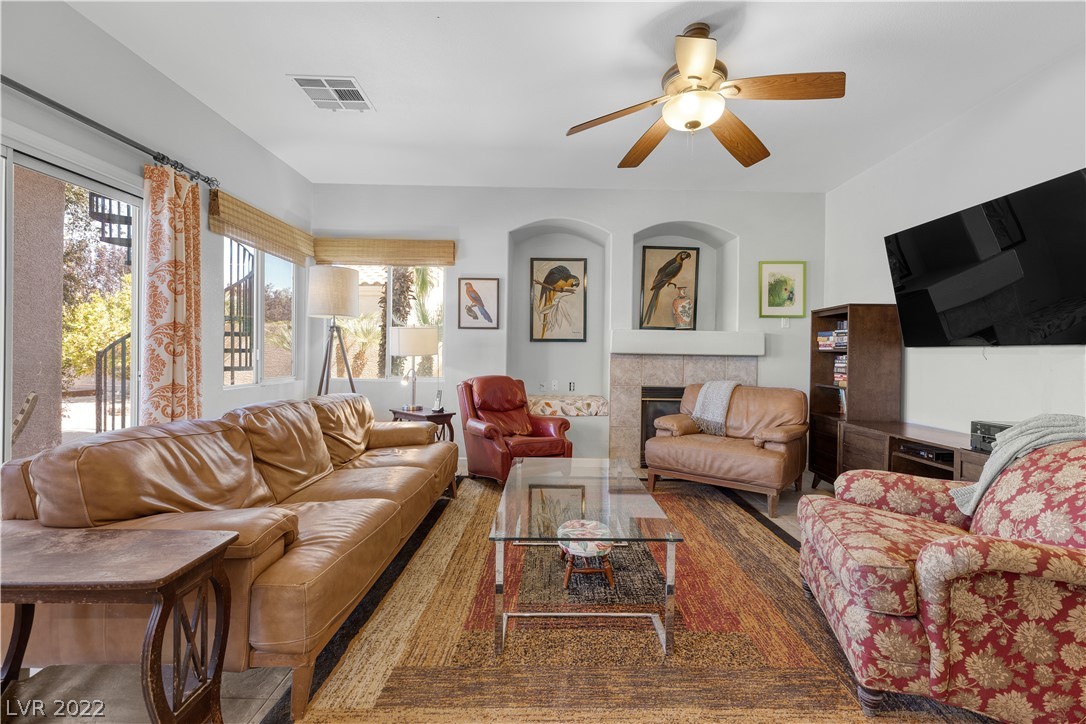 1246 Emerald Crest Street