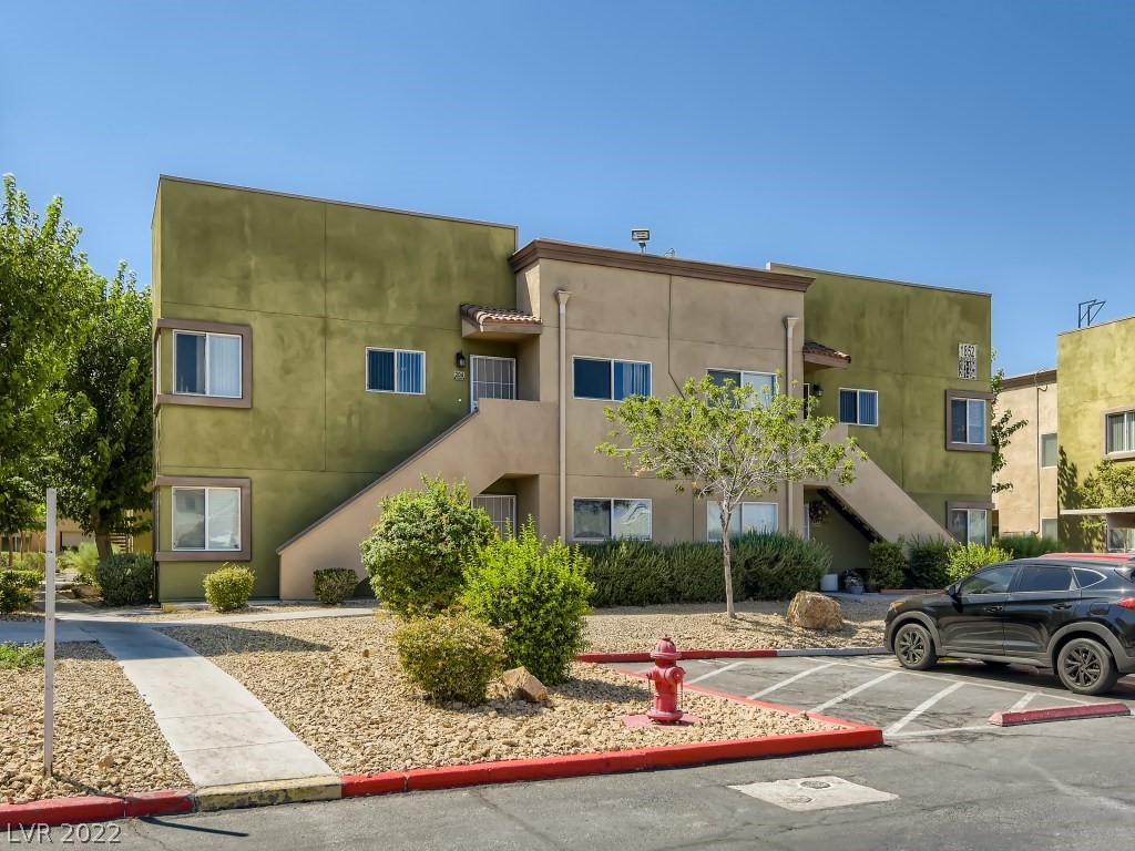 1852 N Decatur Boulevard Unit: 104
