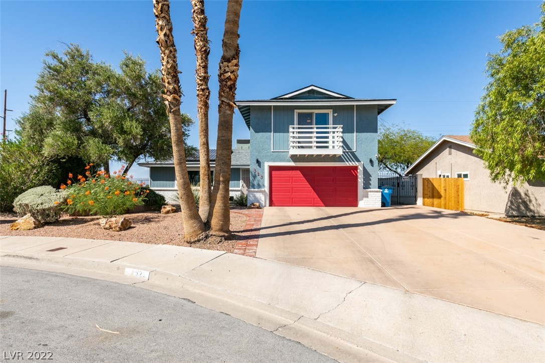 523 Oakwood Court