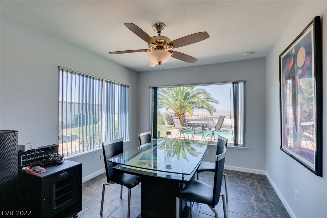 523 Oakwood Court