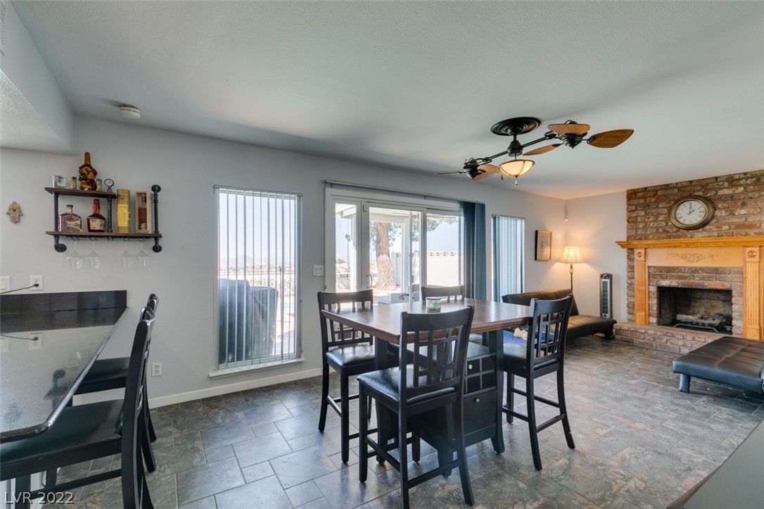 523 Oakwood Court