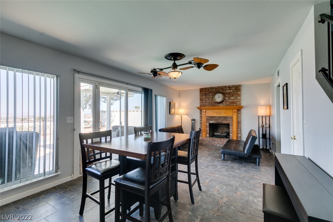 523 Oakwood Court