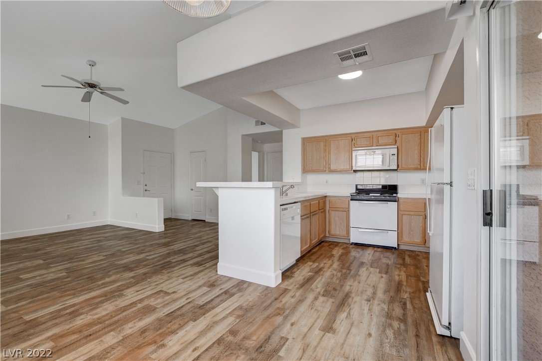 7724 Constanso Avenue Unit: 203