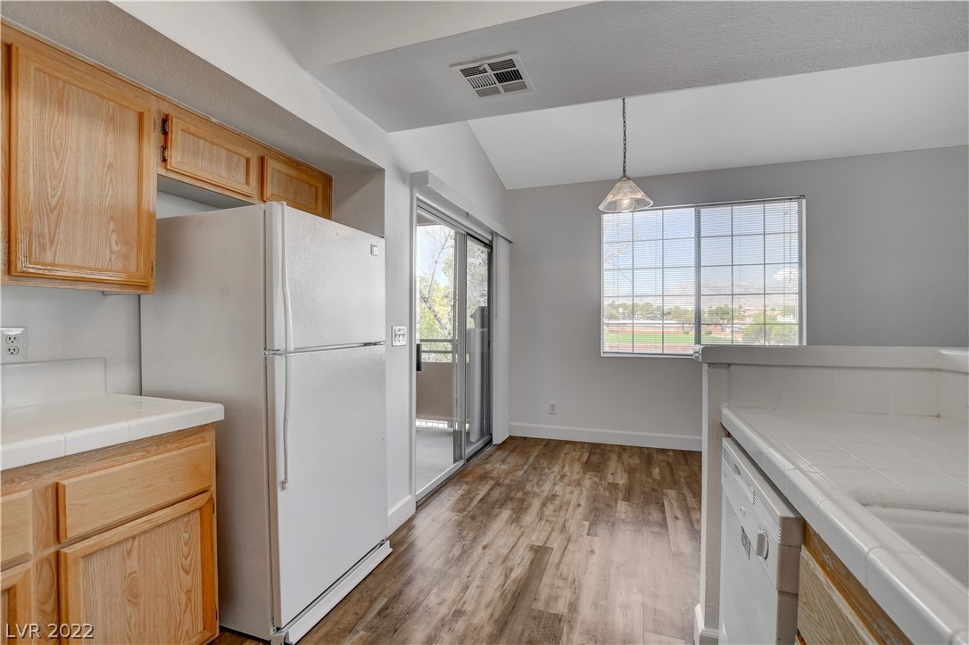 7724 Constanso Avenue Unit: 203