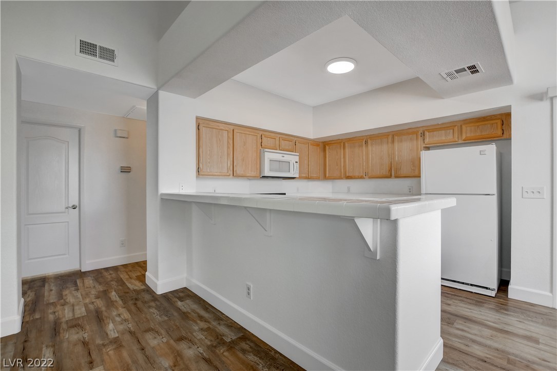 7724 Constanso Avenue Unit: 203