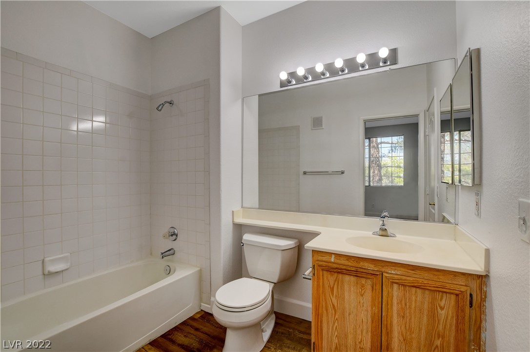 7724 Constanso Avenue Unit: 203