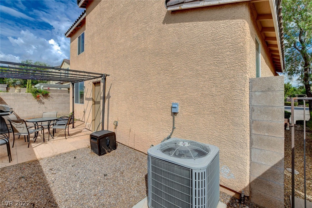 8343 Lower Trailhead Avenue
