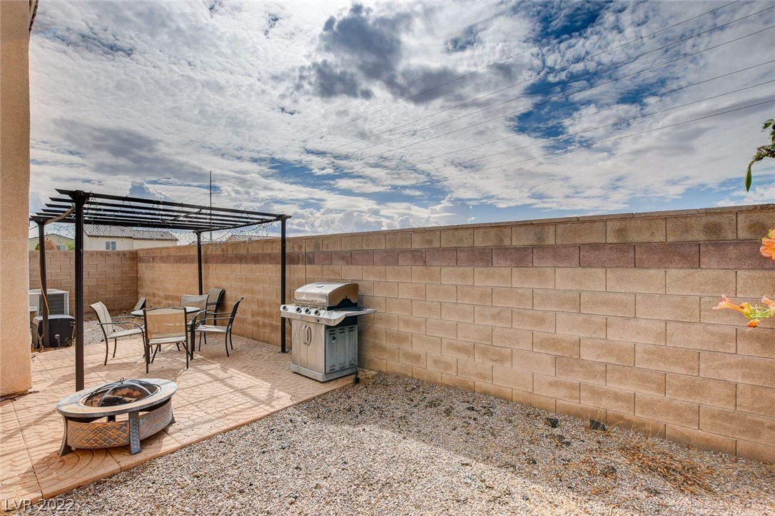 8343 Lower Trailhead Avenue