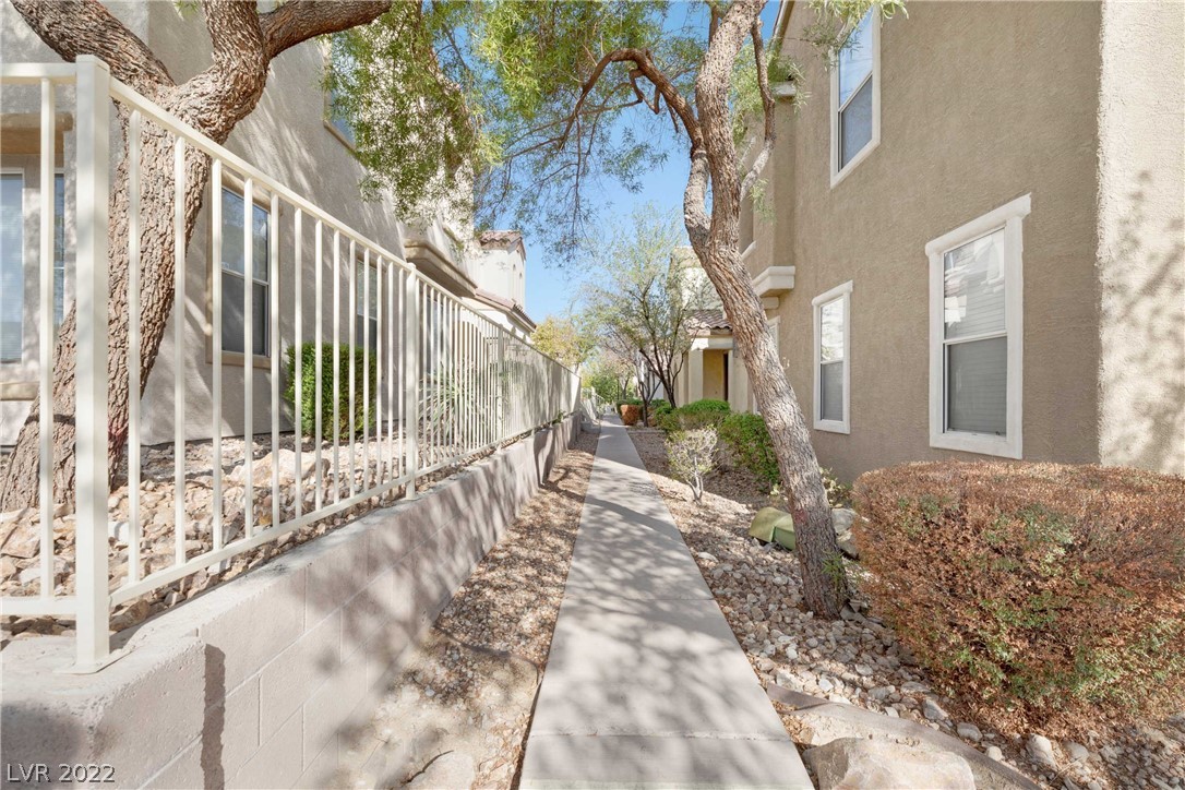 8564 Melocactus Court