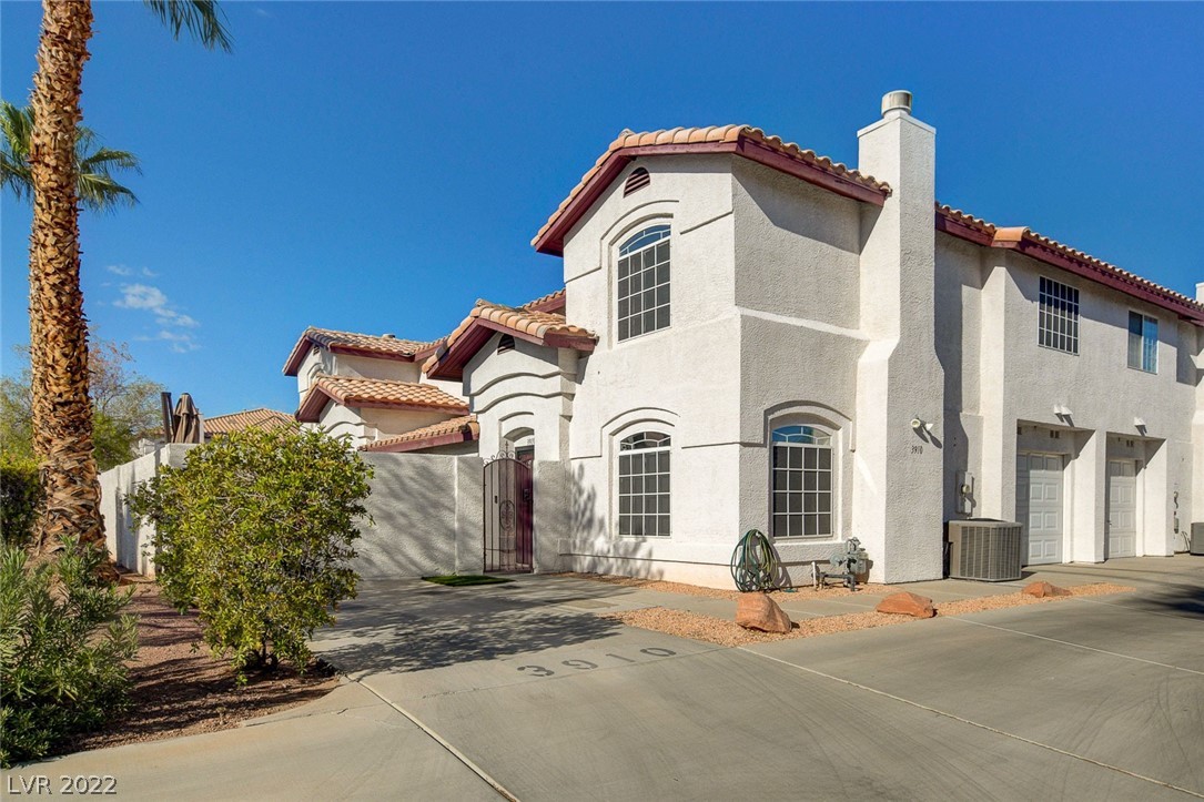 3910 Starfield Lane