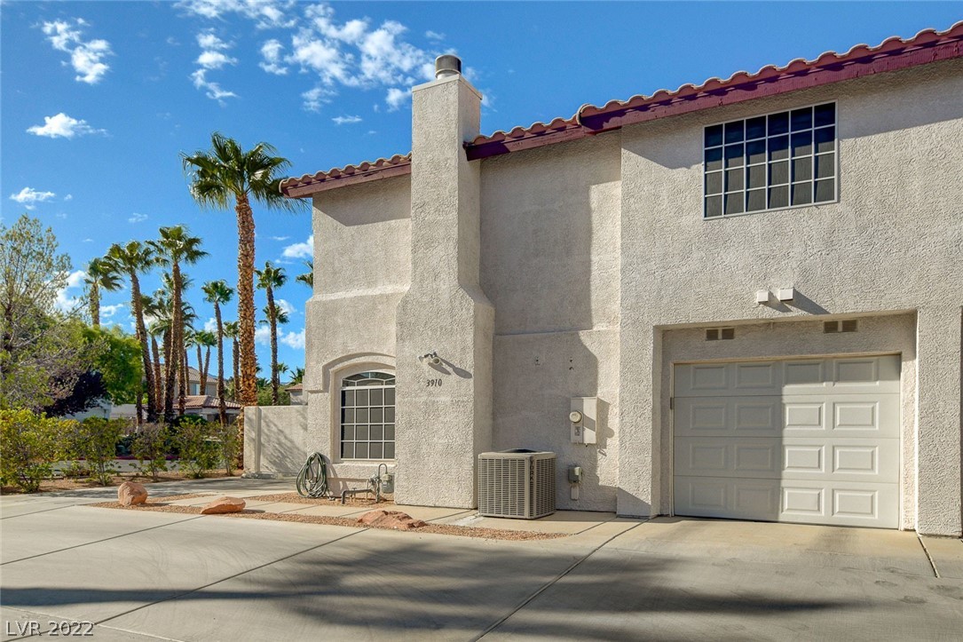 3910 Starfield Lane