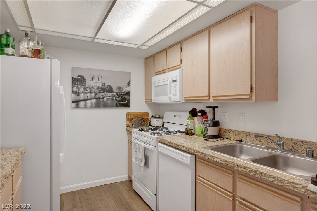 2995 E Sunset Road Unit: 222