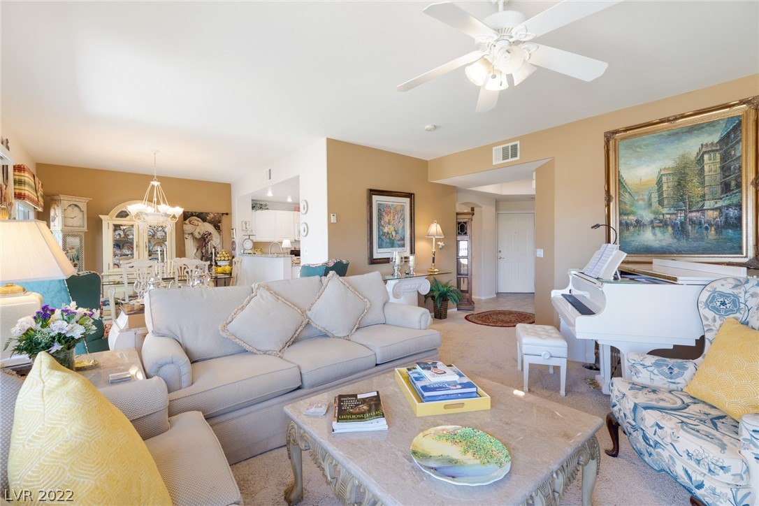 10800 Amber Ridge Drive Unit: 201