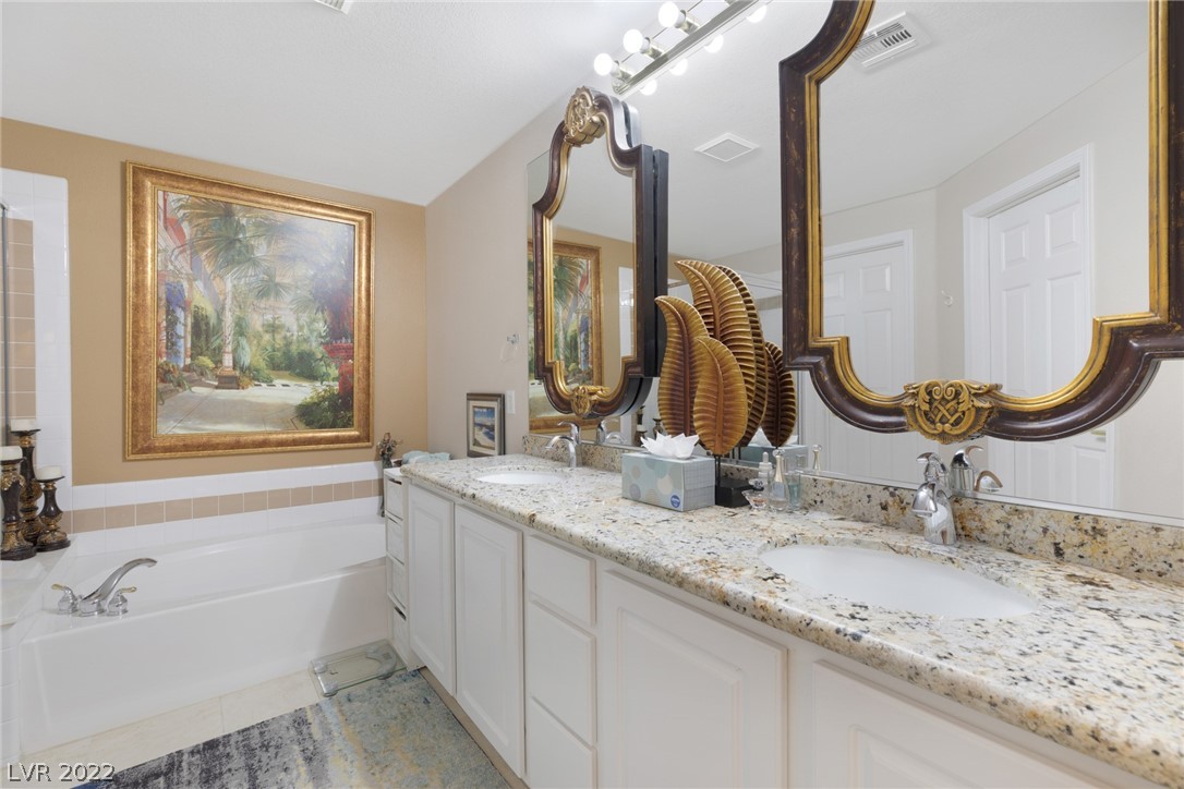10800 Amber Ridge Drive Unit: 201