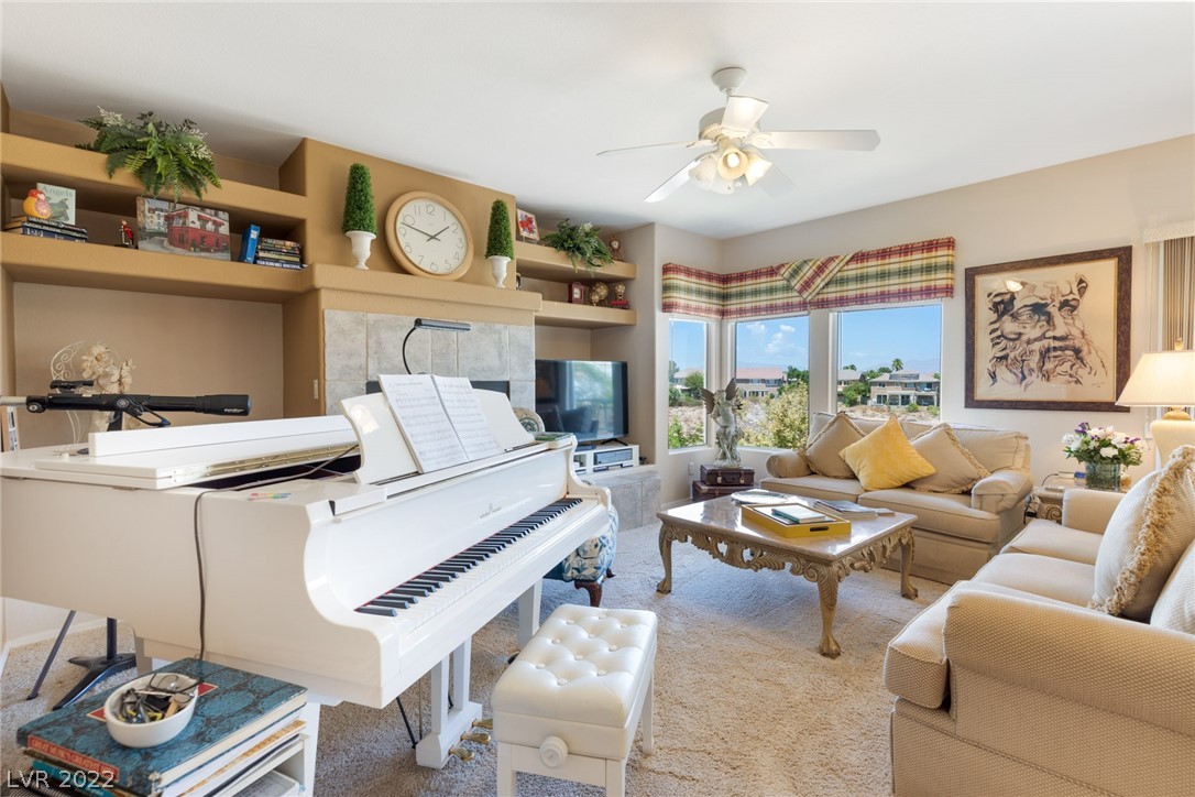 10800 Amber Ridge Drive Unit: 201