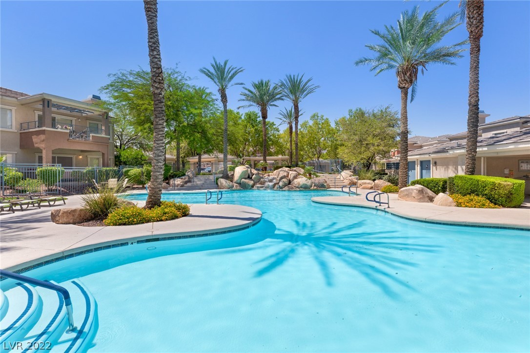 10800 Amber Ridge Drive Unit: 201