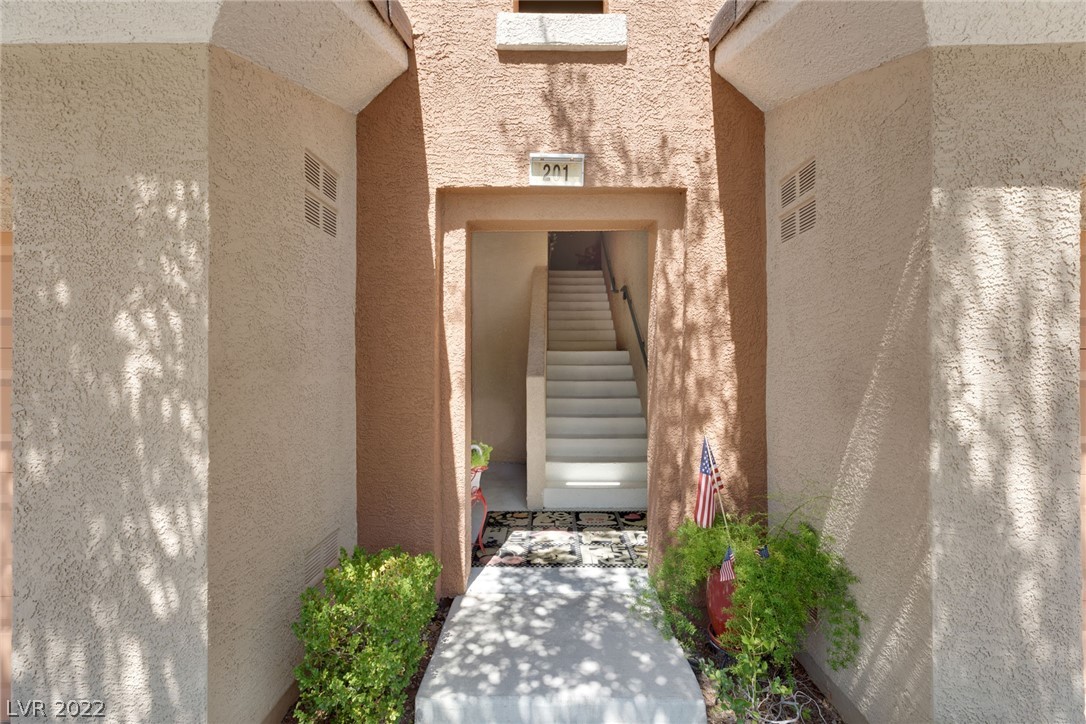 10800 Amber Ridge Drive Unit: 201