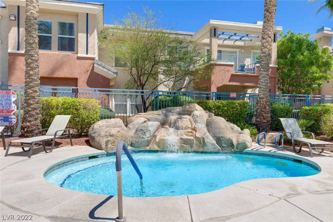 10800 Amber Ridge Drive Unit: 201