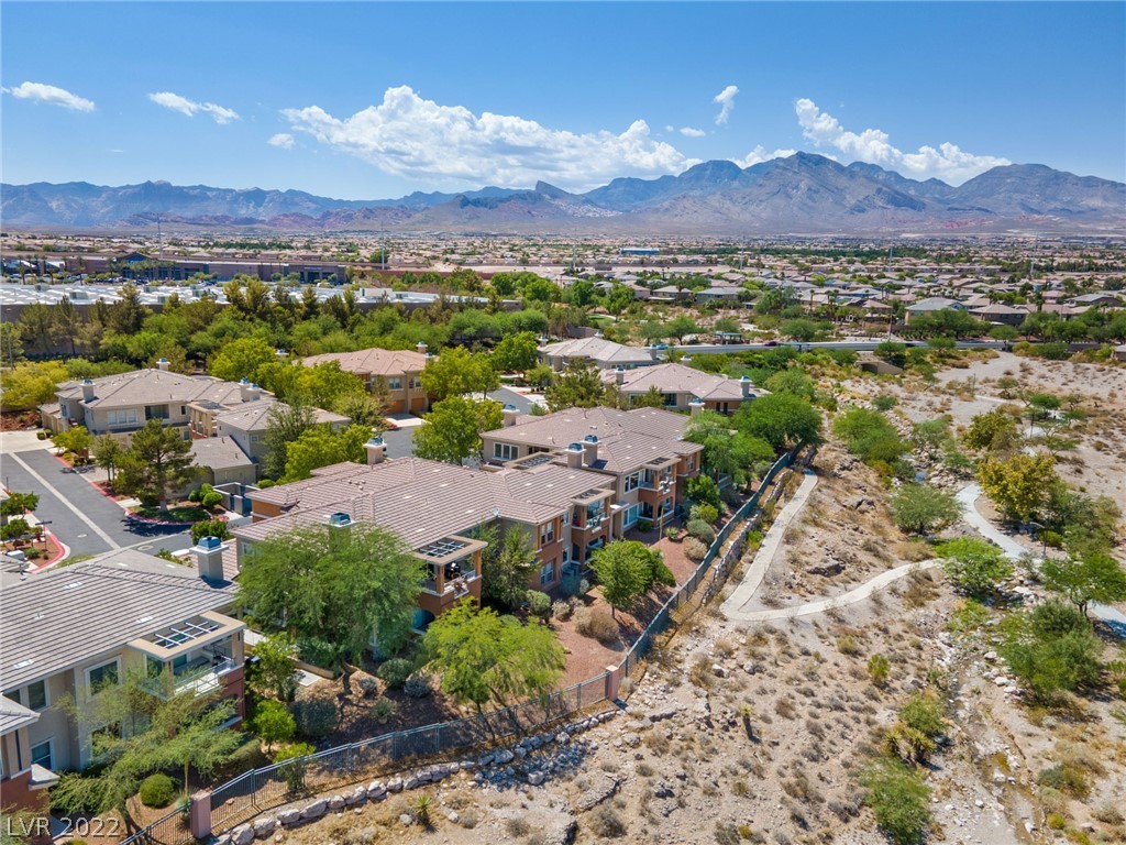 10800 Amber Ridge Drive Unit: 201