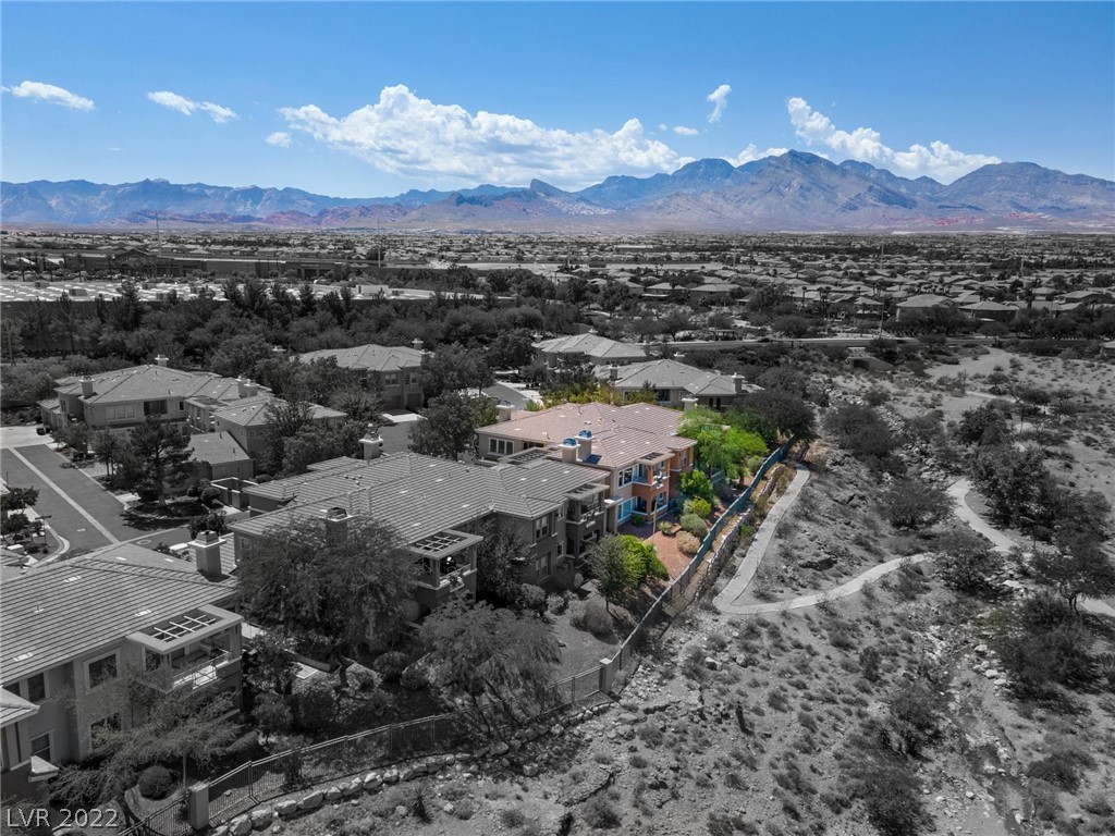 10800 Amber Ridge Drive Unit: 201