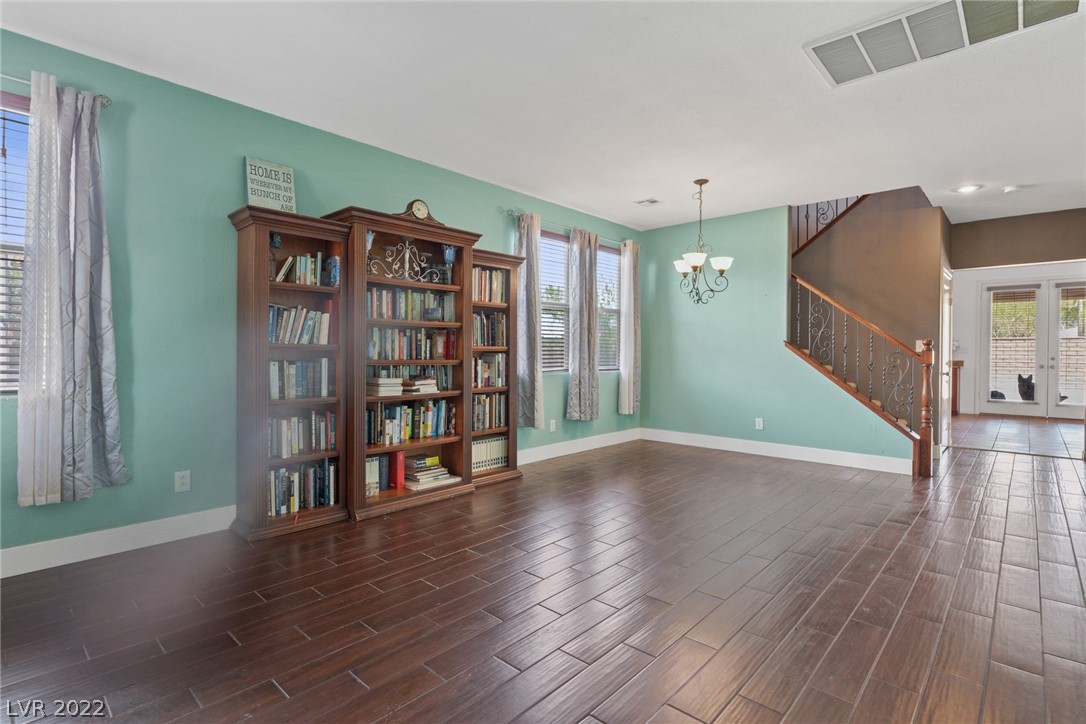 10974 Cherokee Landing Street