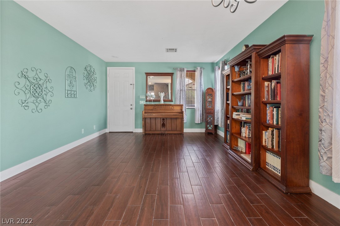 10974 Cherokee Landing Street