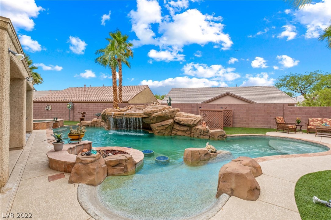 5990 Spanish Mustang Court