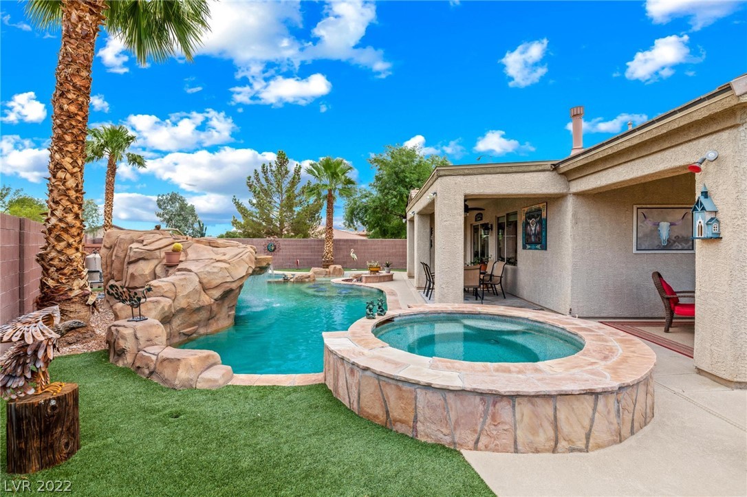 5990 Spanish Mustang Court