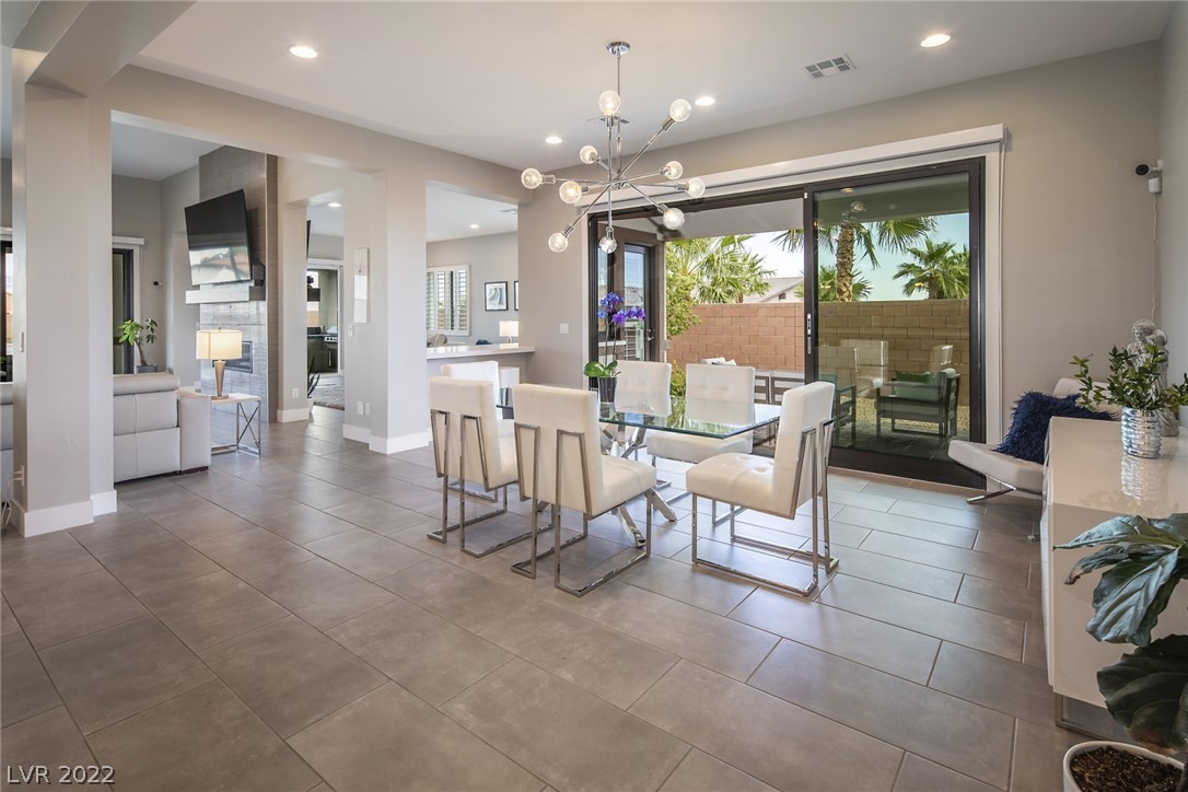 8462 Wolf Mountain Court
