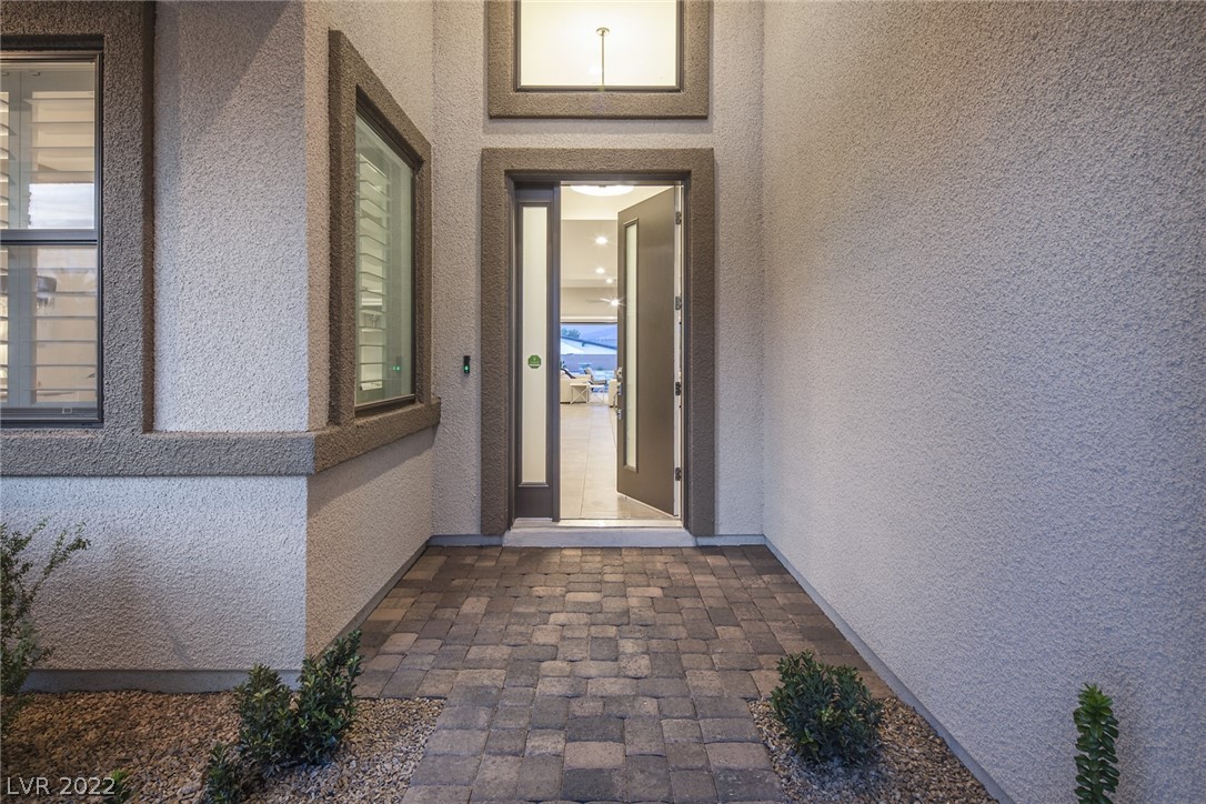 8462 Wolf Mountain Court