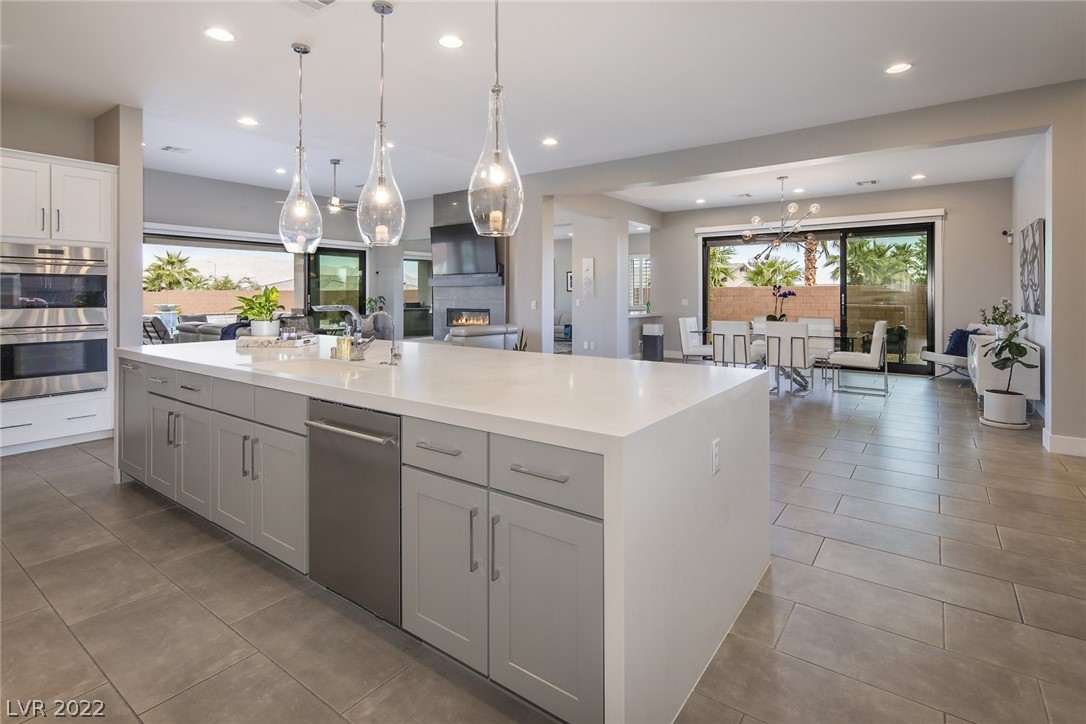 8462 Wolf Mountain Court