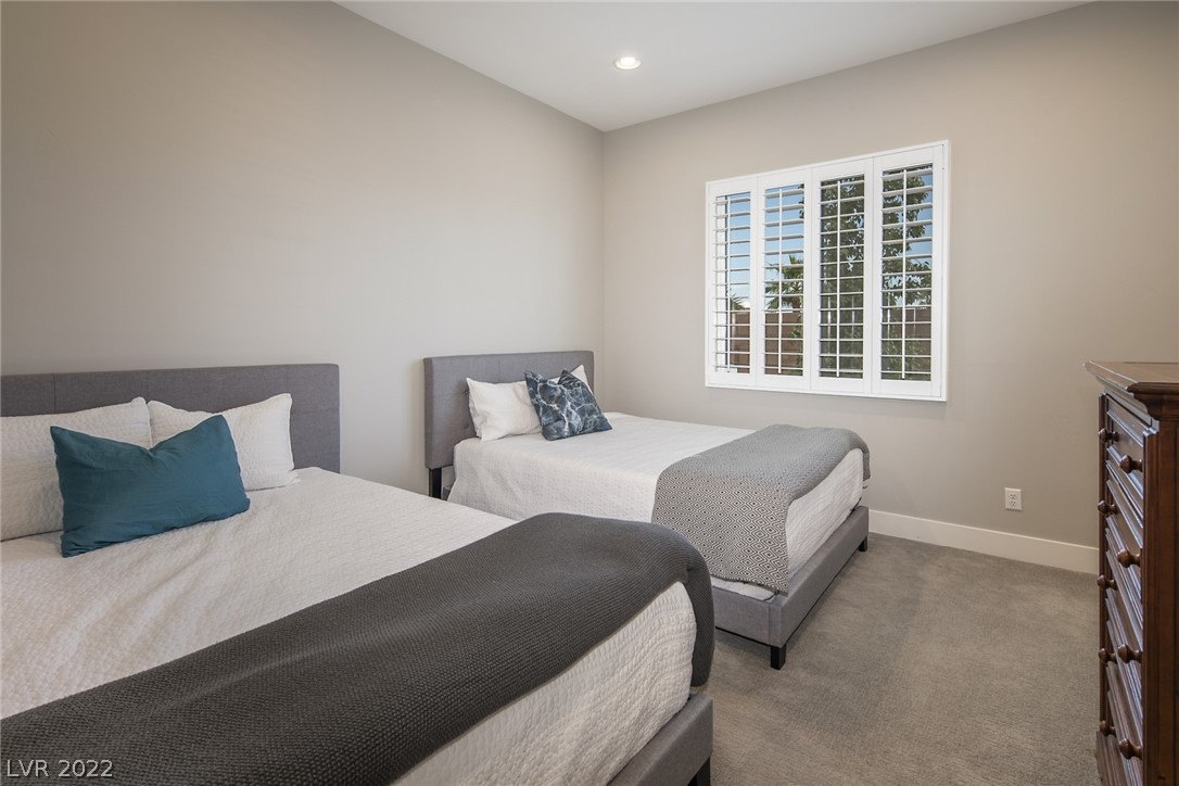 8462 Wolf Mountain Court