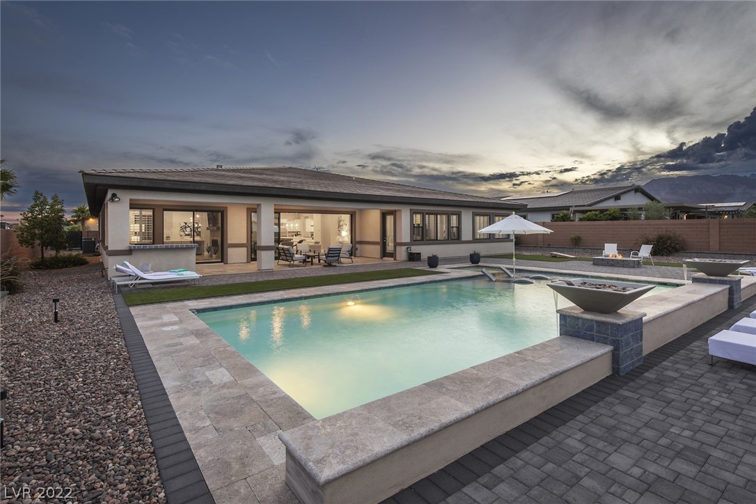 8462 Wolf Mountain Court