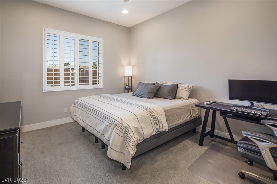 8462 Wolf Mountain Court