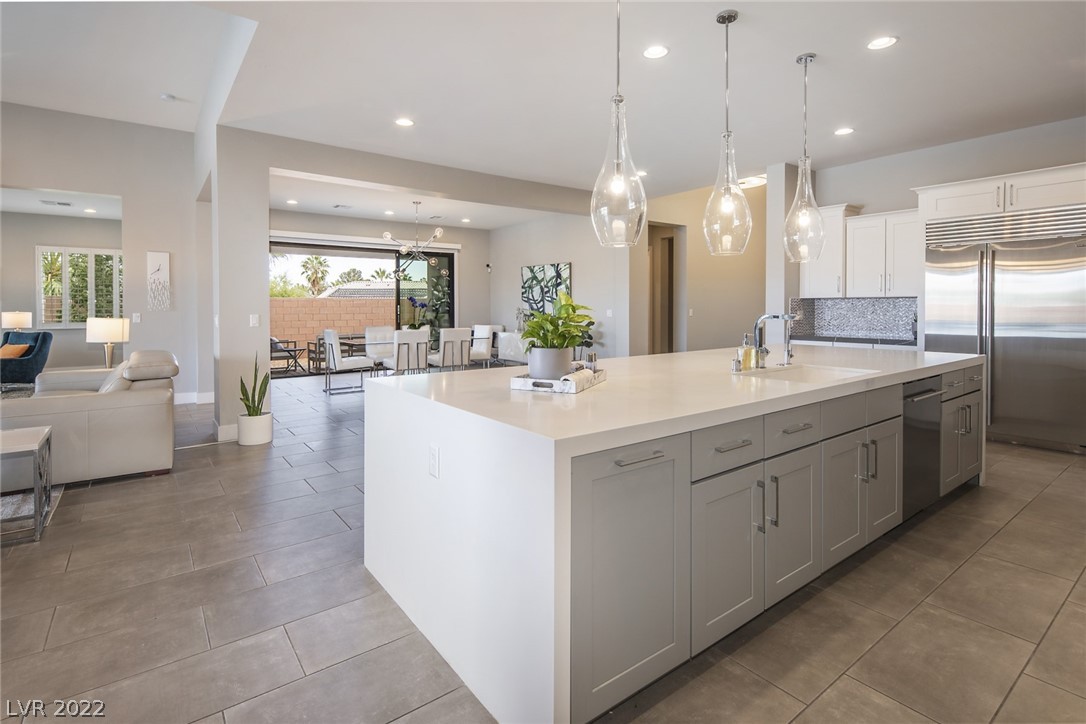 8462 Wolf Mountain Court